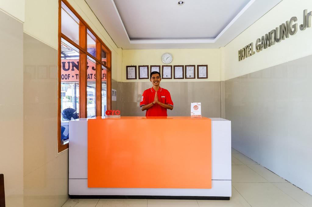 Парангтритис: OYO 90034 Hotel Gandung Yunior