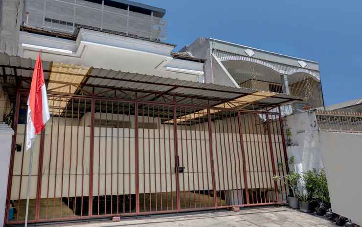 Сурабая: OYO 3917 Kost Putri Siwalankerto