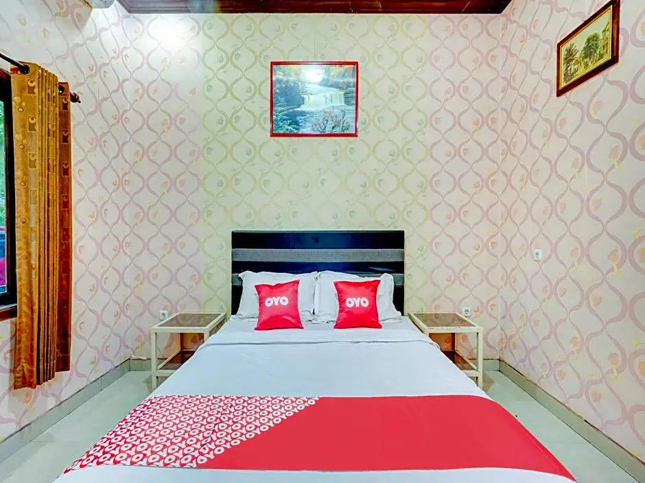 Сурабая: OYO 90088 Hotel Mandiri Juanda