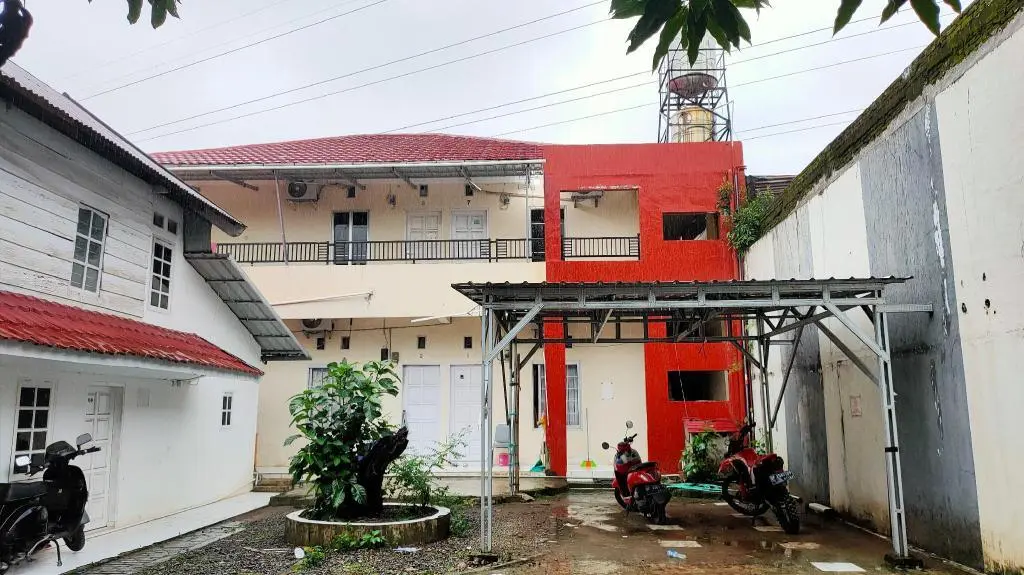 Макассар: OYO 90090 Adhyaksa Syariah Guest House