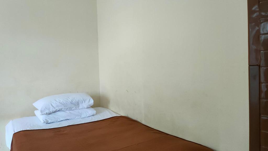 Макассар: OYO 90090 Adhyaksa Syariah Guest House