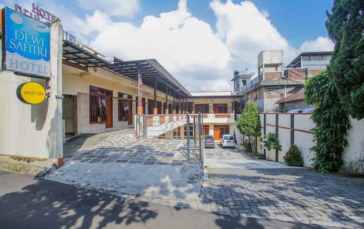Бандунган: SPOT ON 90092 Dewi Safitri Hotel