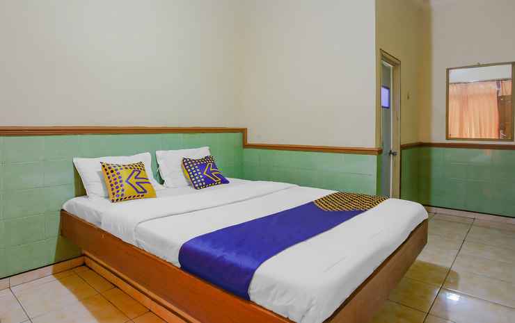 Бандунган: SPOT ON 90092 Dewi Safitri Hotel