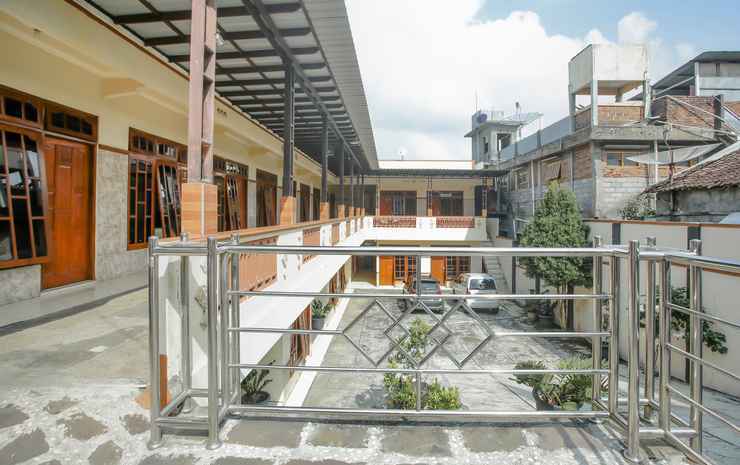 Бандунган: SPOT ON 90092 Dewi Safitri Hotel