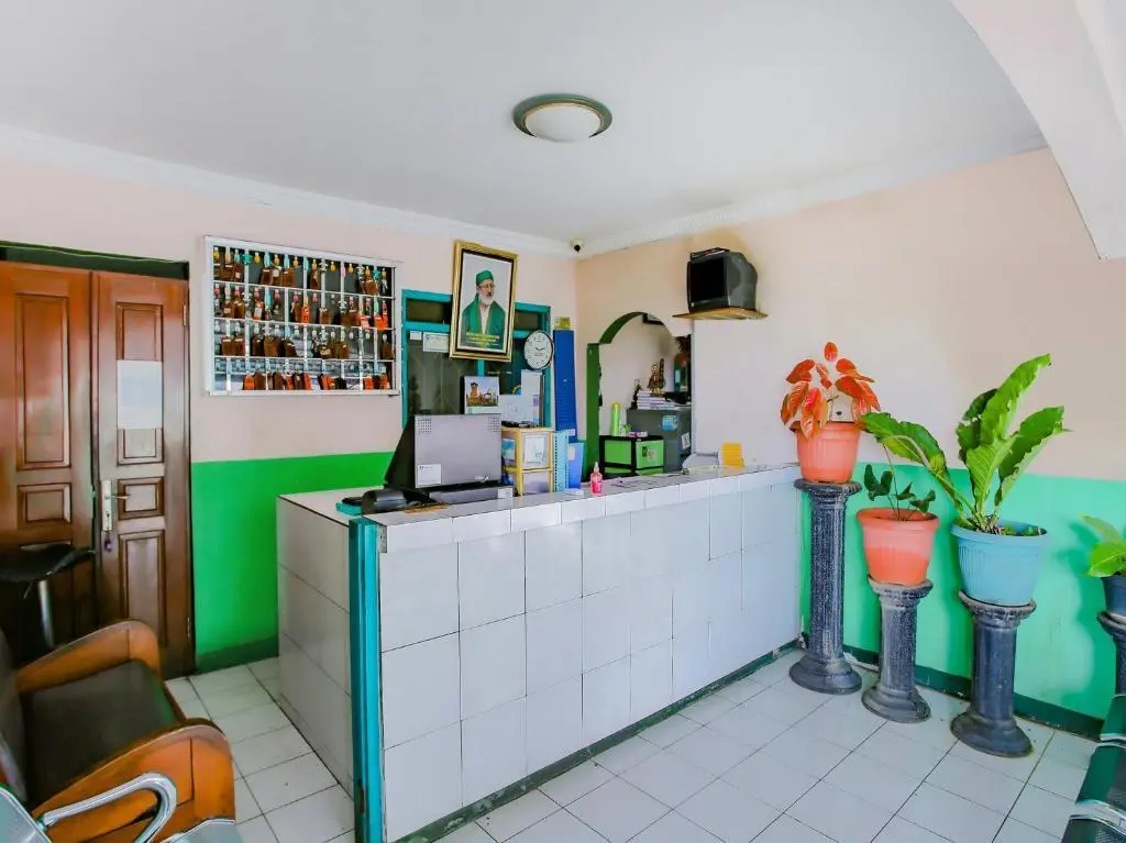 Бандунган: SPOT ON 90100 Hotel Kediri Bandungan