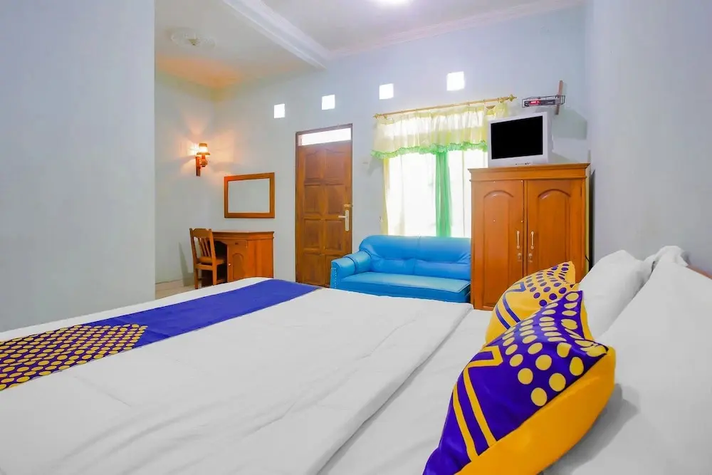 Бандунган: SPOT ON 90100 Hotel Kediri Bandungan