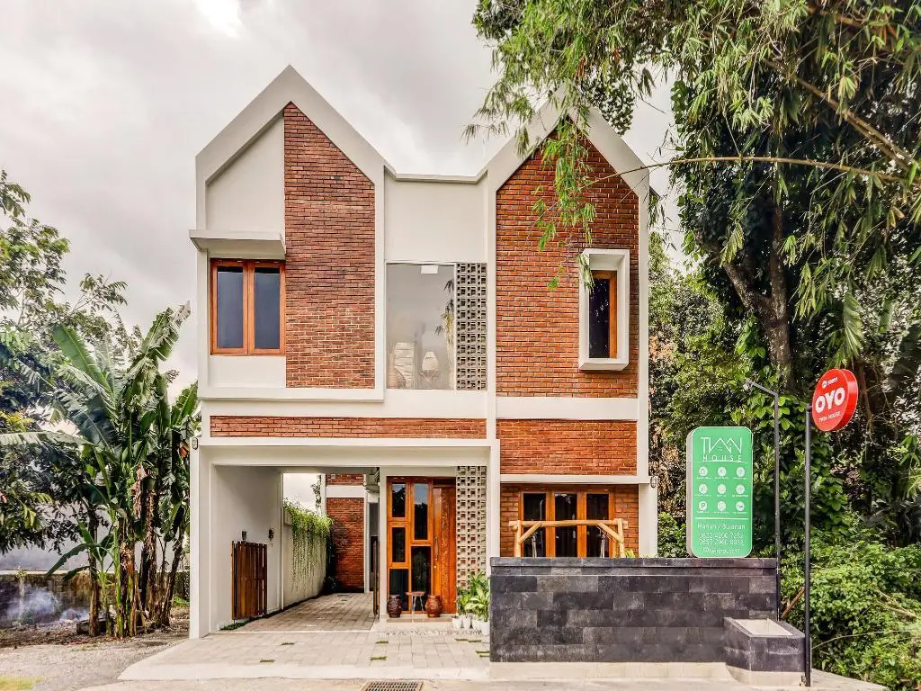 Батуретно: OYO 90099 Twin House