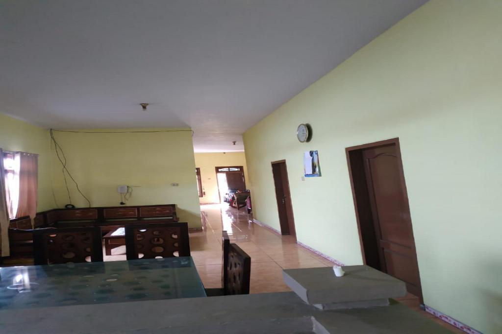 Надисари: OYO 90097 Homestay Sinta Ndani Putri