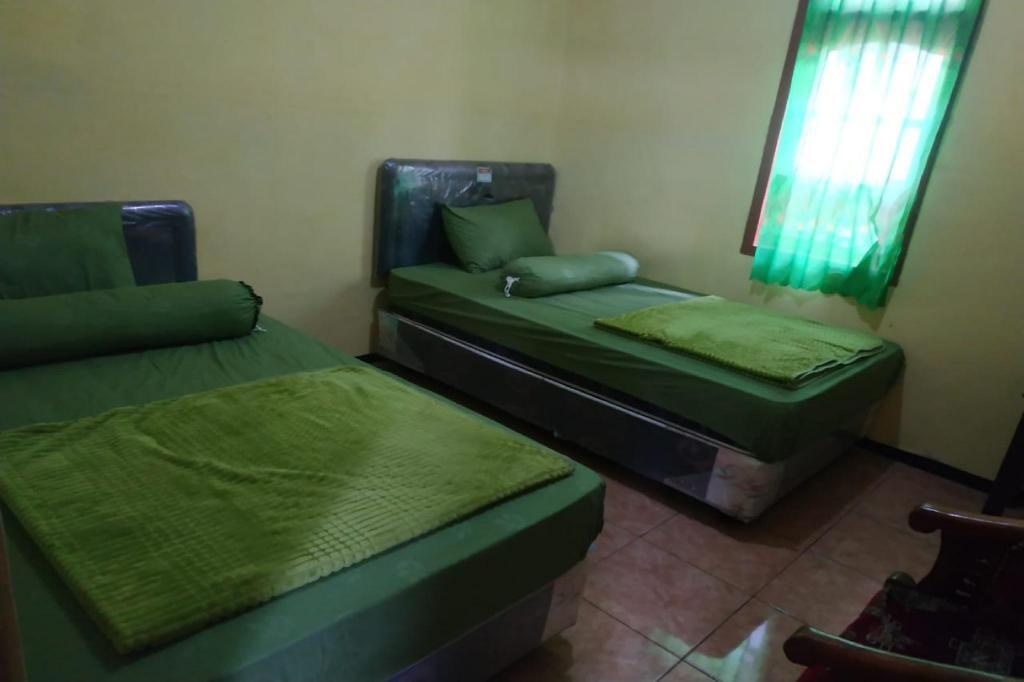 Надисари: OYO 90097 Homestay Sinta Ndani Putri