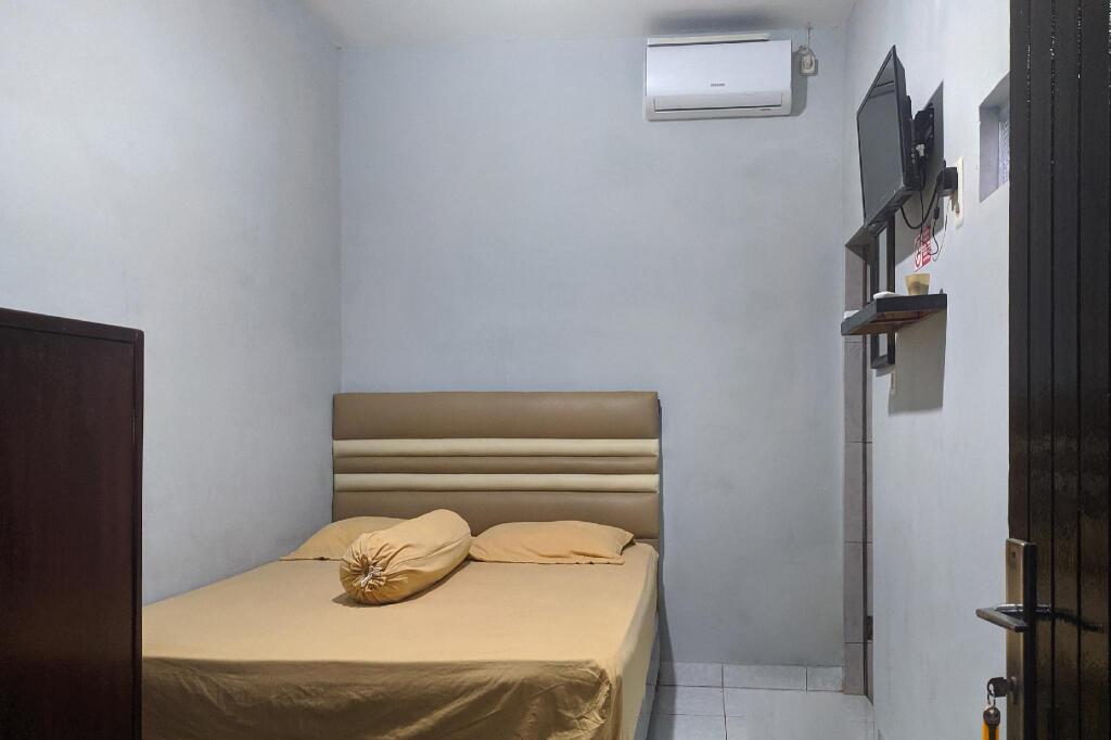 Медан: OYO 90119 Dorowati Guesthouse Syariah