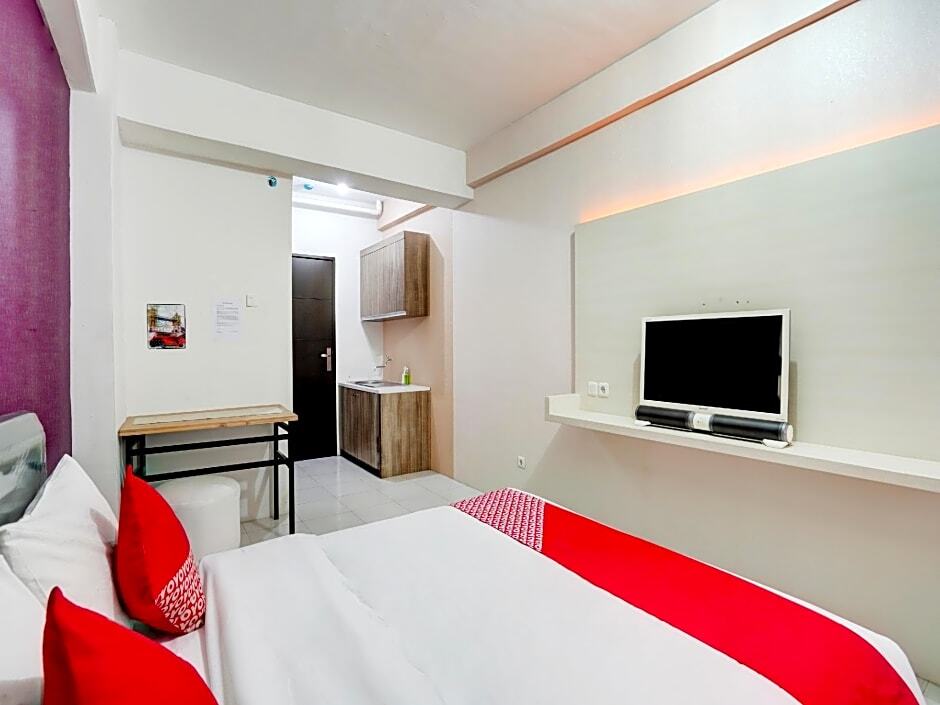 Сурабая: OYO Flagship 90087 Apartment Menara Rungkut 2