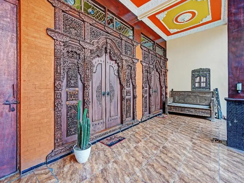 Кедири: OYO 90139 Arival Homestay Syariah