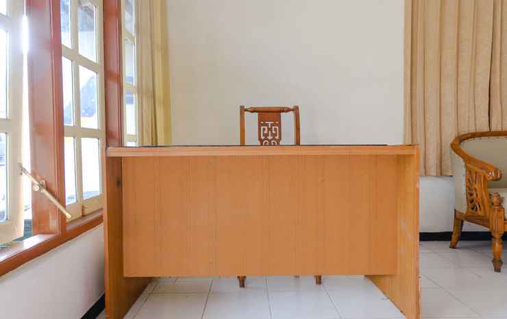 Бату: OYO 90137 Alun Alun Homestay