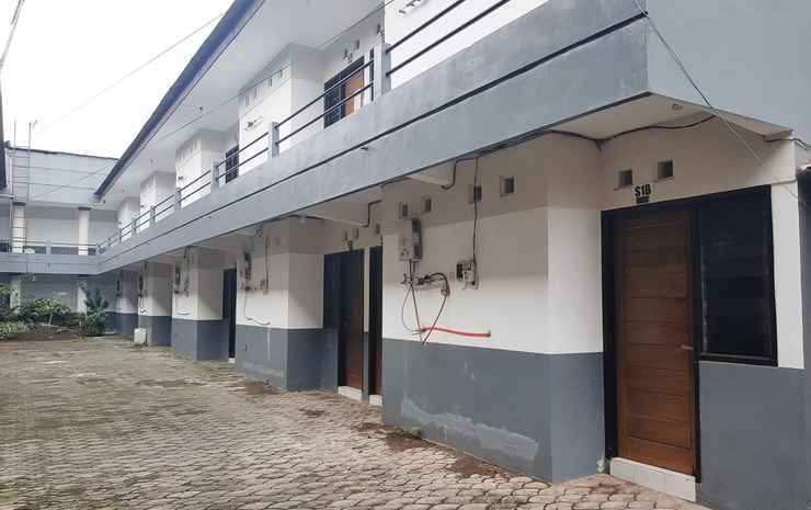 Бату: OYO 90137 Alun Alun Homestay