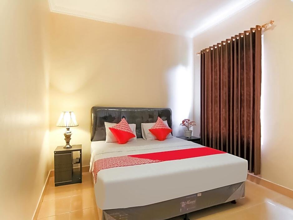 Батуретно: OYO 90186 Grand Aster