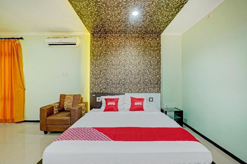 Сурабая: OYO 90177 Hotel Pahlawan