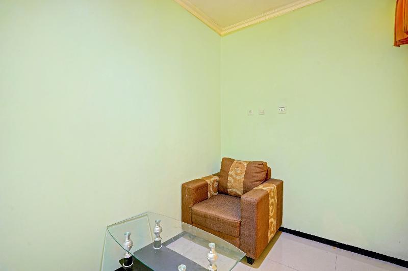 Сурабая: OYO 90177 Hotel Pahlawan