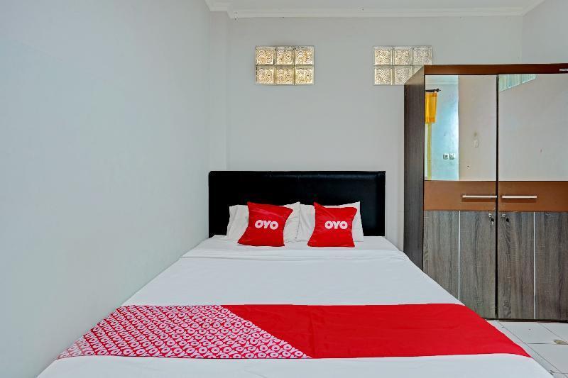 Сурабая: OYO 90177 Hotel Pahlawan
