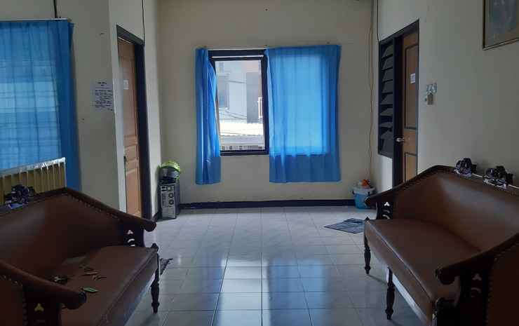 Сурабая: OYO 90143 Gosepa Keputih Syariah