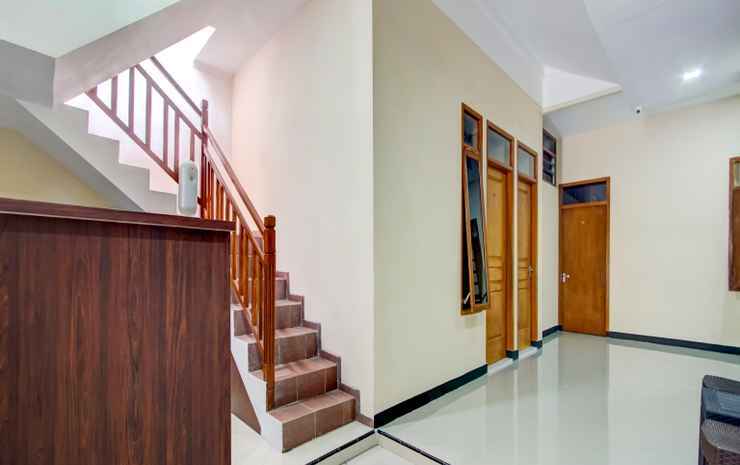 Бату: OYO 90175 Tl Guest House