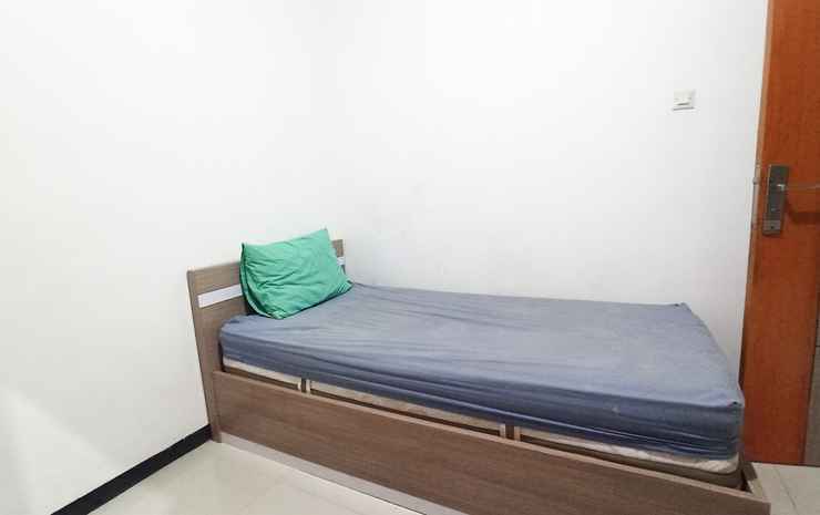Маланг: OYO 90188 Rotterdam Kediri Guest House