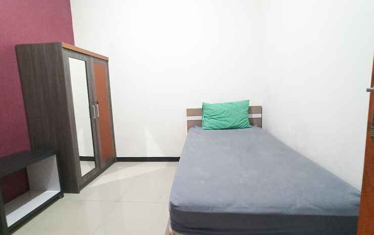 Маланг: OYO 90188 Rotterdam Kediri Guest House
