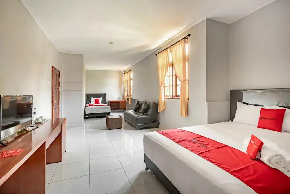 Денпасар: OYO 90089 Hotel Satria Syariah