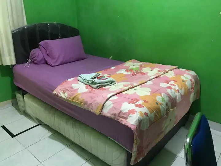 Чикаранг: OYO 90204 Surya Inn Syariah