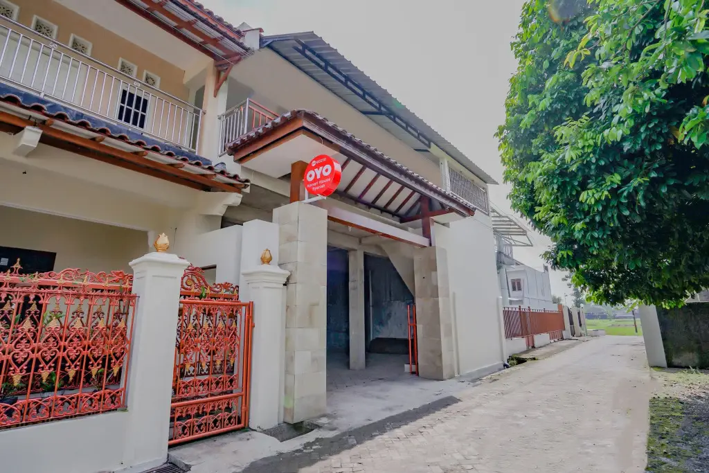 Super OYO 90210 Kenari House Syariah — фото 1