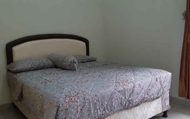 Бату: Full House Two BR at Emerald Villa Batu J6