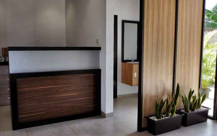 Южный Тангеранг: Guest House 555