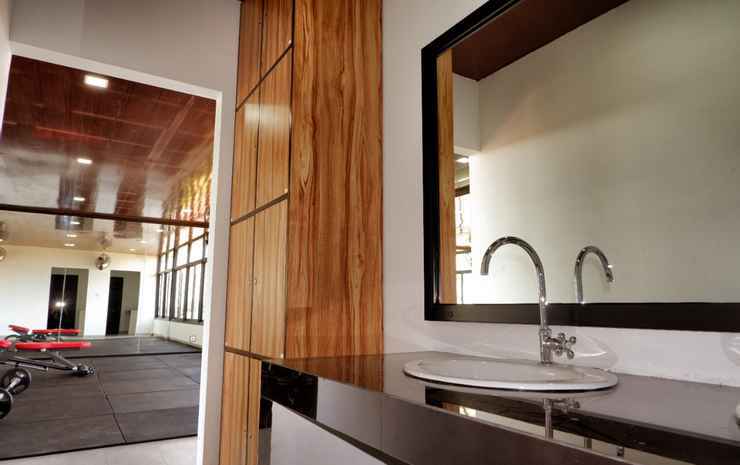 Южный Тангеранг: Guest House 555