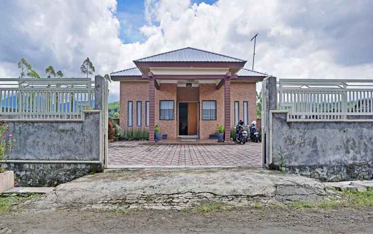 Бату: Oyo 90242 Villa And Guest House Panput