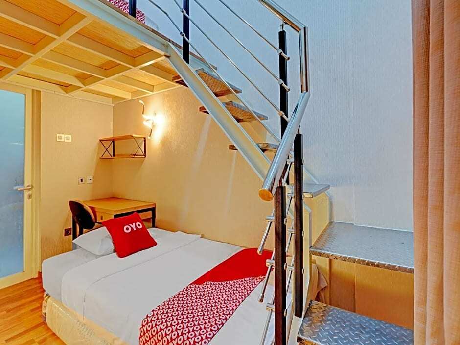 Сурабая: OYO 90227 Citraland Residence