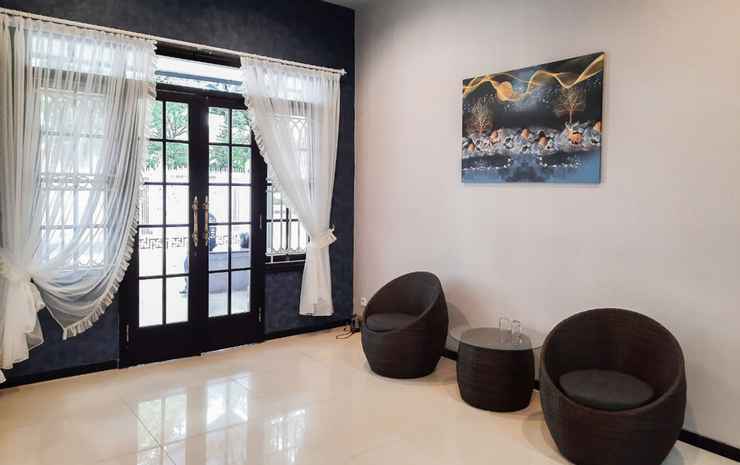 Маланг: OYO 90267 Ijen 68 Homestay Family