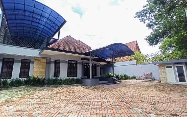 Маланг: OYO 90267 Ijen 68 Homestay Family