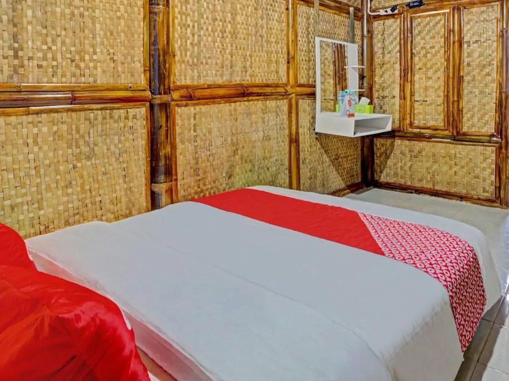 Травас: OYO 90225 Rumah Bambu Trawas syariah