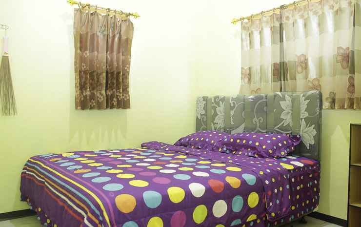 Бату: OYO 90252 Villa Dini & Homestay Batu
