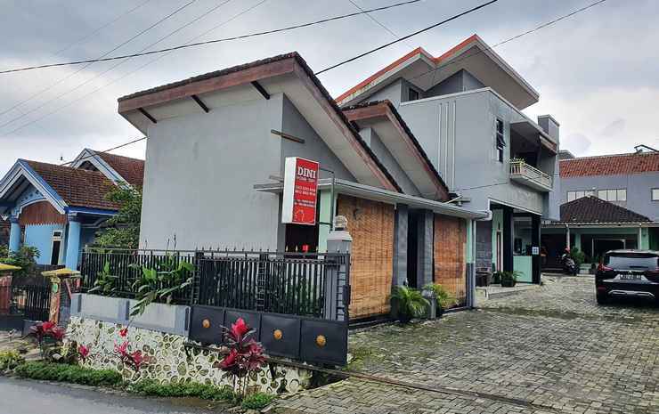 Бату: OYO 90252 Villa Dini & Homestay Batu