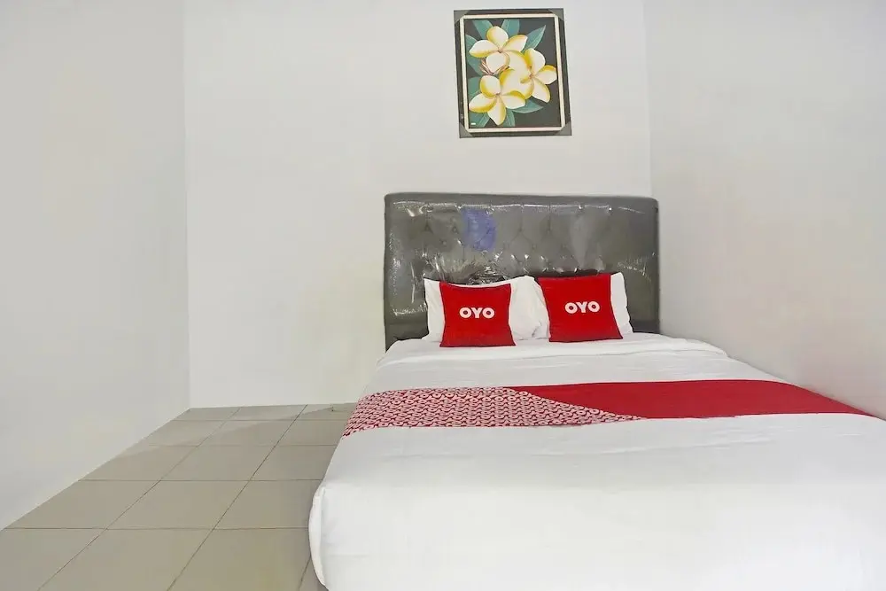 Мерак Белантунг: OYO 90229 Fidel Caestro Homestay