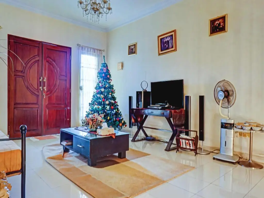Сурабая: SPOT ON 90295 Simprug Residence