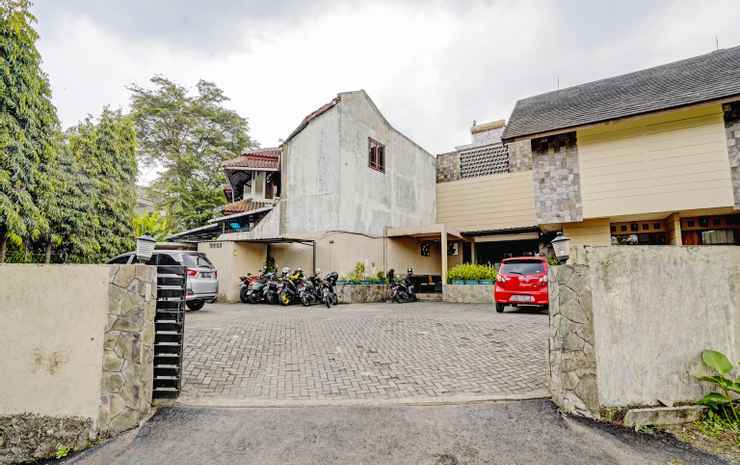 Бандунг: OYO 90293 Guest House Cigadung 9a