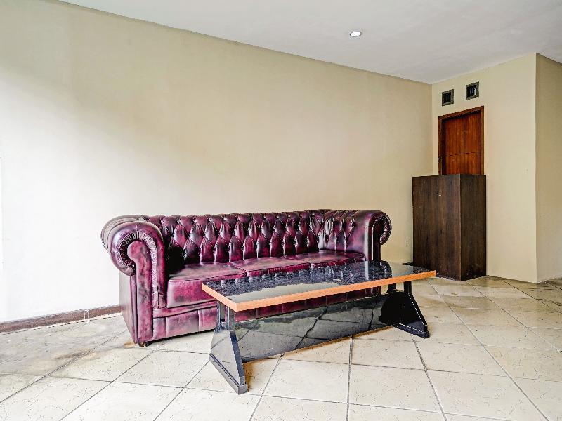 Бандунг: OYO 90293 Guest House Cigadung 9a