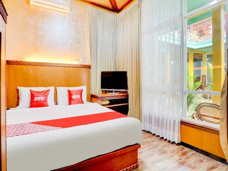 Чиребон: OYO 90303 Cafe & Homestay Kolam Pancing Abah