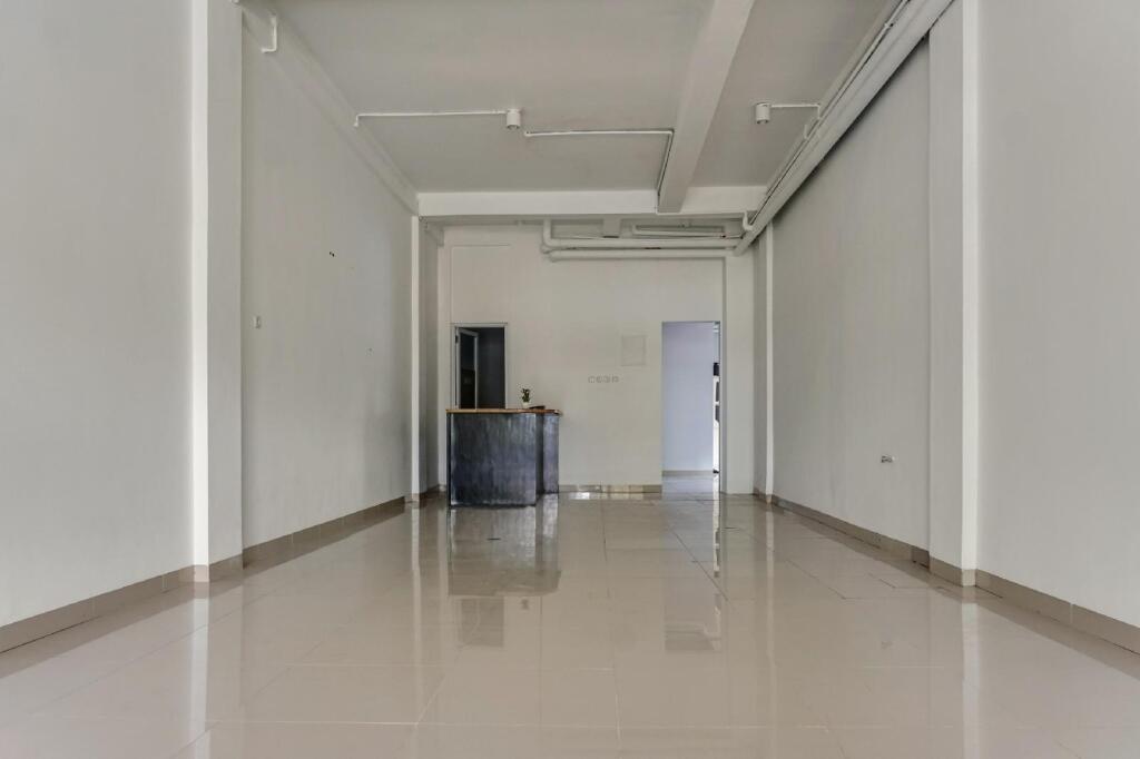 Южный Тангеранг: OYO 90305 De Umbrela Mansion Syari'ah Ciputat