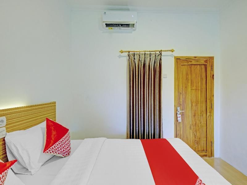 Пеканбару: OYO 90325 Pondok Dnayu Syariah