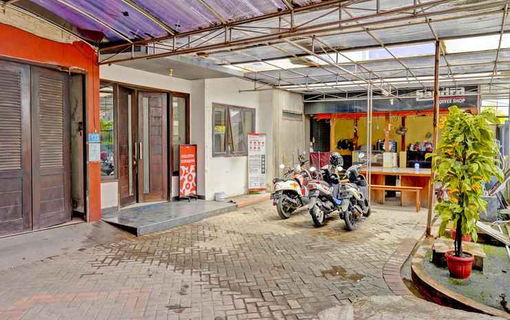 Сурабая: OYO Flagship 90524 Holistay Surabaya New