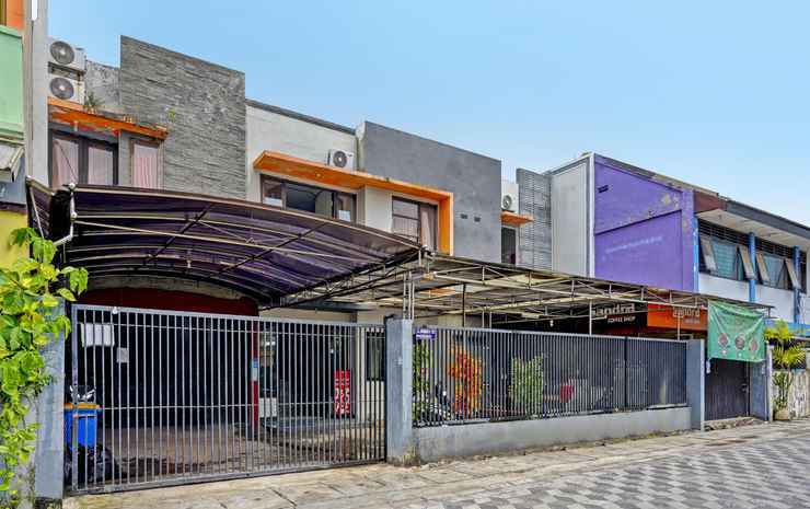 Сурабая: OYO Flagship 90524 Holistay Surabaya New