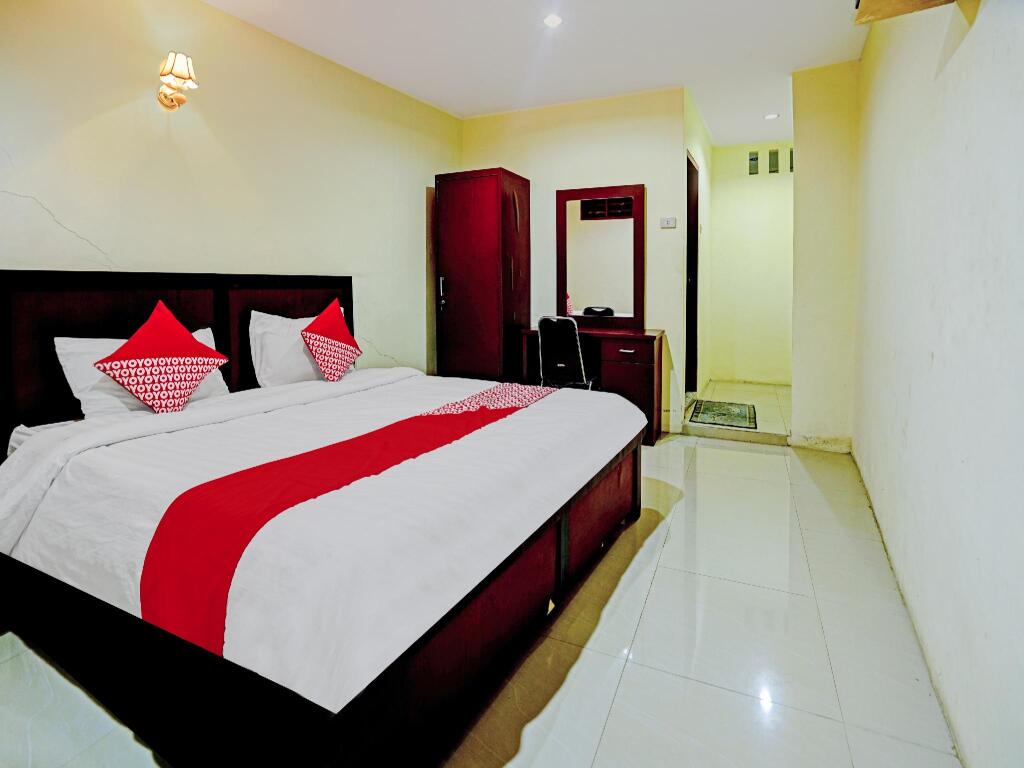 Озеро Тоба: OYO 90331 Hotel Toba Shanda
