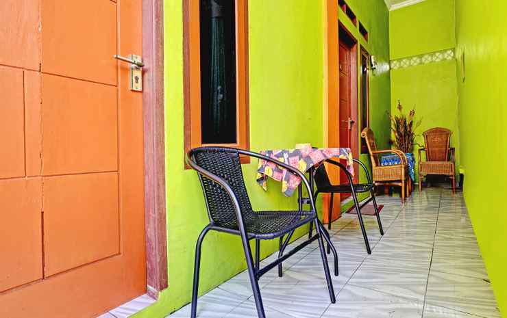 Чиребон: OYO 90332 Puri Pembangunan Residence Syariah